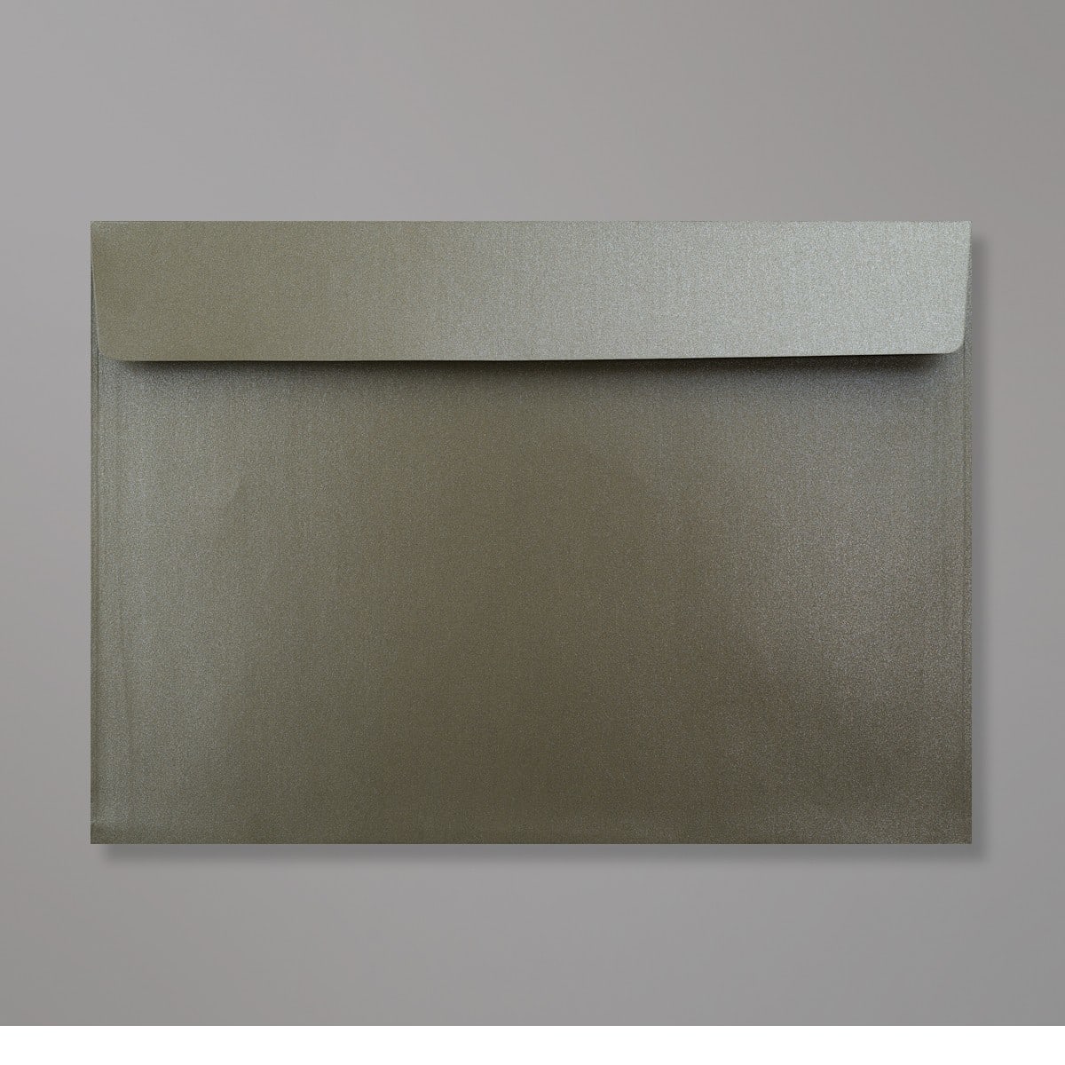 Enveloppe perlée taupe 229x324 mm (C4)