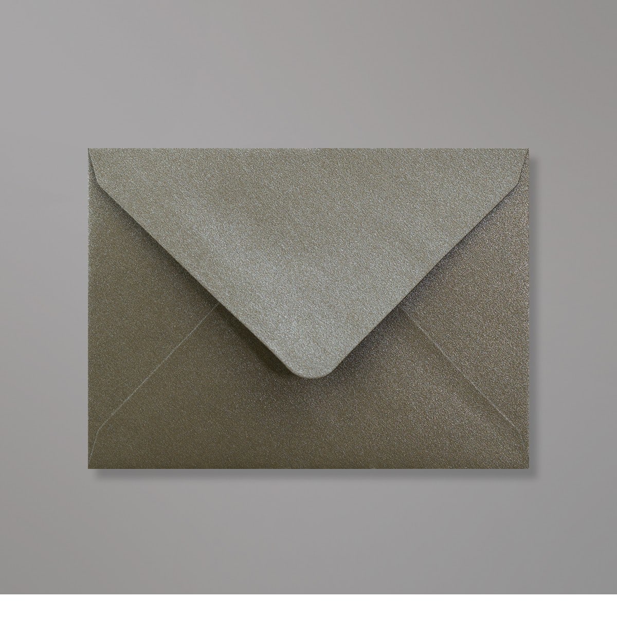 Enveloppe perlée taupe 82x113 mm (C7)