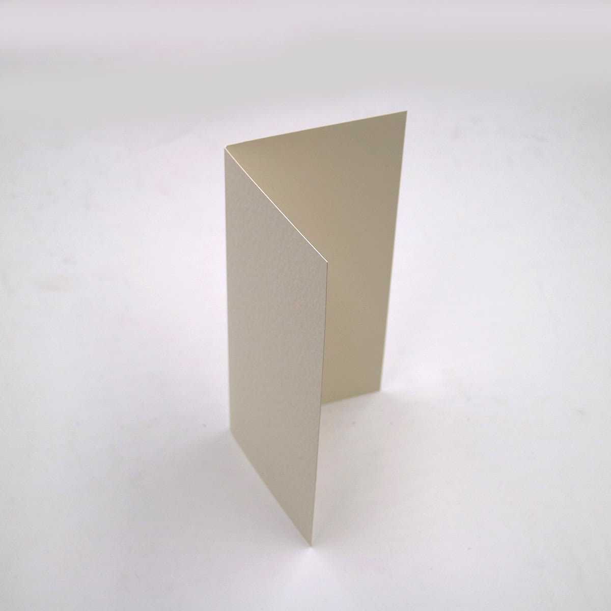 A6 IVORY HAMMER SINGLE FOLD CARD BLANKS 300GSM