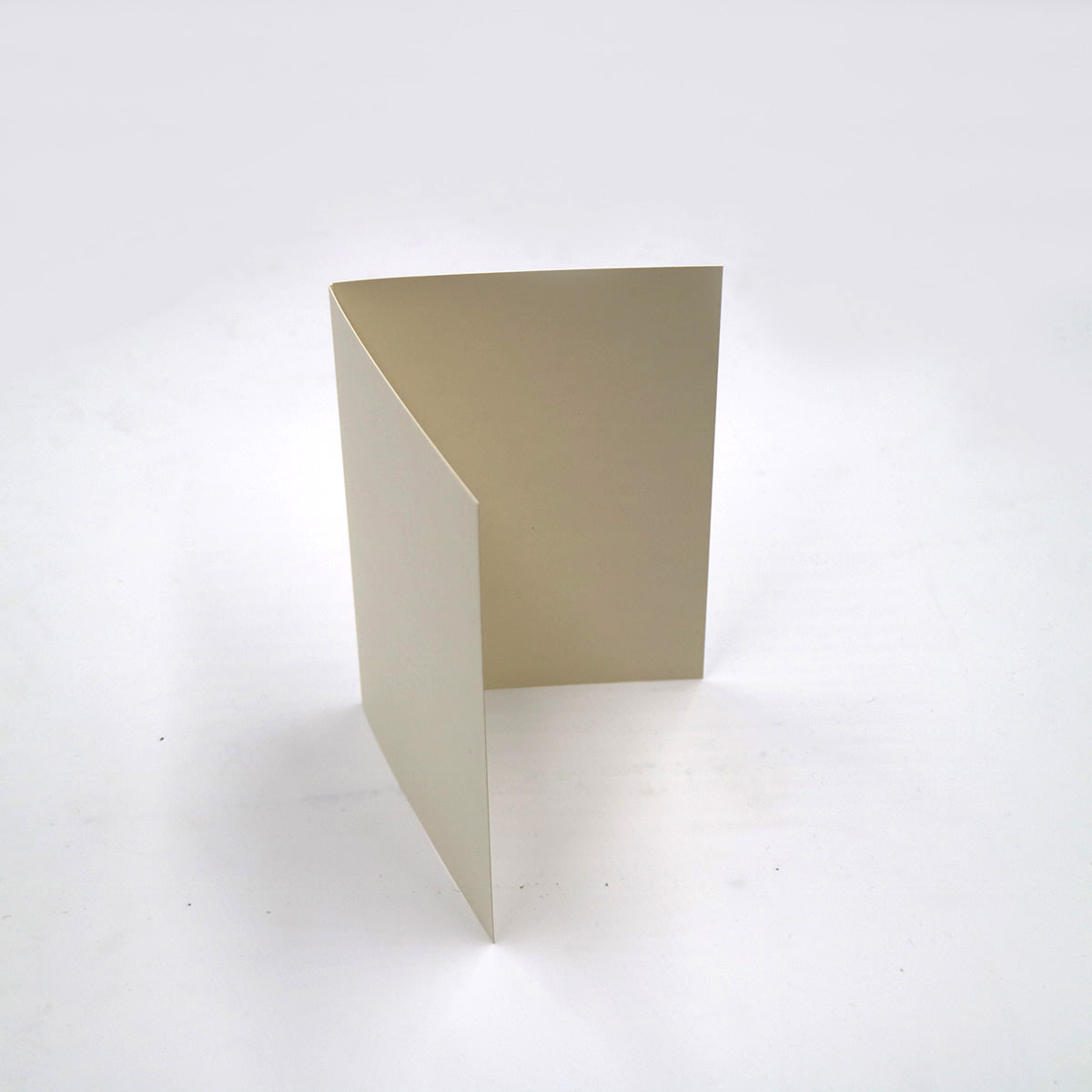 120 x 170mm IVORY HAMMER SINGLE FOLD CARD BLANKS 300GSM