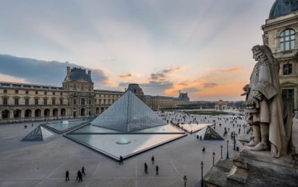 羅浮宮復甦之慶 Newly renovated Musée du Louvre awakens, celebrates by cellist Camille Thomas and Mona Lisa up close