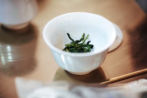 台灣茶葉世家培製獨有的世界綠茶金獎–開蘭茶 Award winning, Kalon, from generations of tea family legacy, fuses olfactory expertise and technology mindset to produce taste and fragrance embraced by Michelin chef