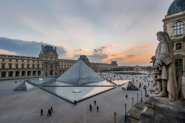 羅浮宮復甦之慶 Newly renovated Musée du Louvre awakens, celebrates by cellist Camille Thomas and Mona Lisa up close