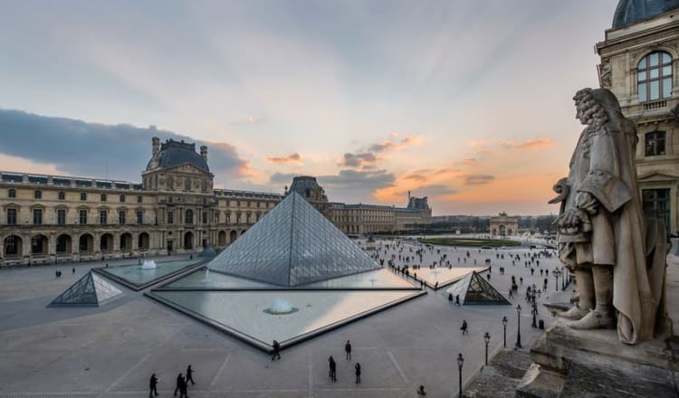 羅浮宮復甦之慶 Newly renovated Musée du Louvre awakens, celebrates by cellist Camille Thomas and Mona Lisa up close