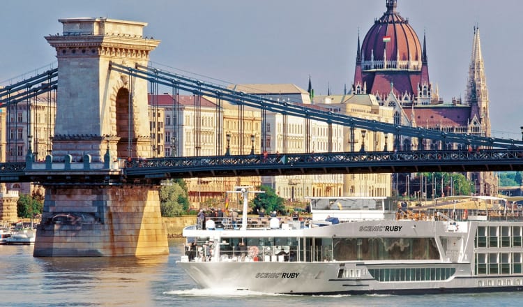 Relaxation and cultural immersion on board and on land Relaxation and cultural immersion on board and on land