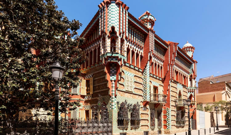 Stay at 19th century single-family summer house, Gaudí