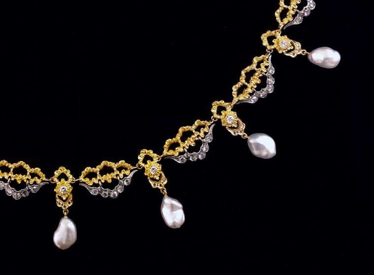 《Renaissance Style Pearl Necklace》雕金珍珠項鍊 | 賀澤珠寶 《Renaissance Style Pearl Necklace》雕金珍珠項鍊 | 賀澤珠寶