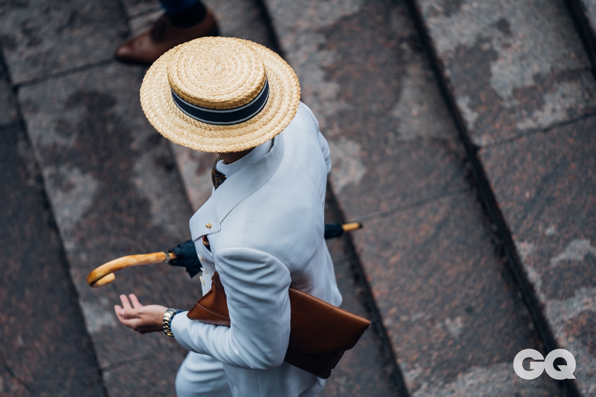 March to honor the heritage of gentlemen’s lifestyle and self-respect, and leap to a transformation and enrichment of the contemporary style and culture.  The Suit Walk(圖2)