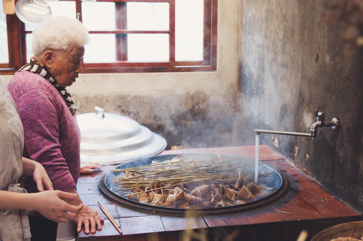 Kueh, traditional sticky rice cake, and bamboo rice dumplings,  comfort food that binds generations of love and heritage, finds rebirth in the Siang Khau Lu Cultural Kitchen(圖3)