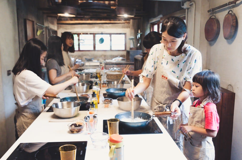 Kueh, traditional sticky rice cake, and bamboo rice dumplings,  comfort food that binds generations of love and heritage, finds rebirth in the Siang Khau Lu Cultural Kitchen(圖5)