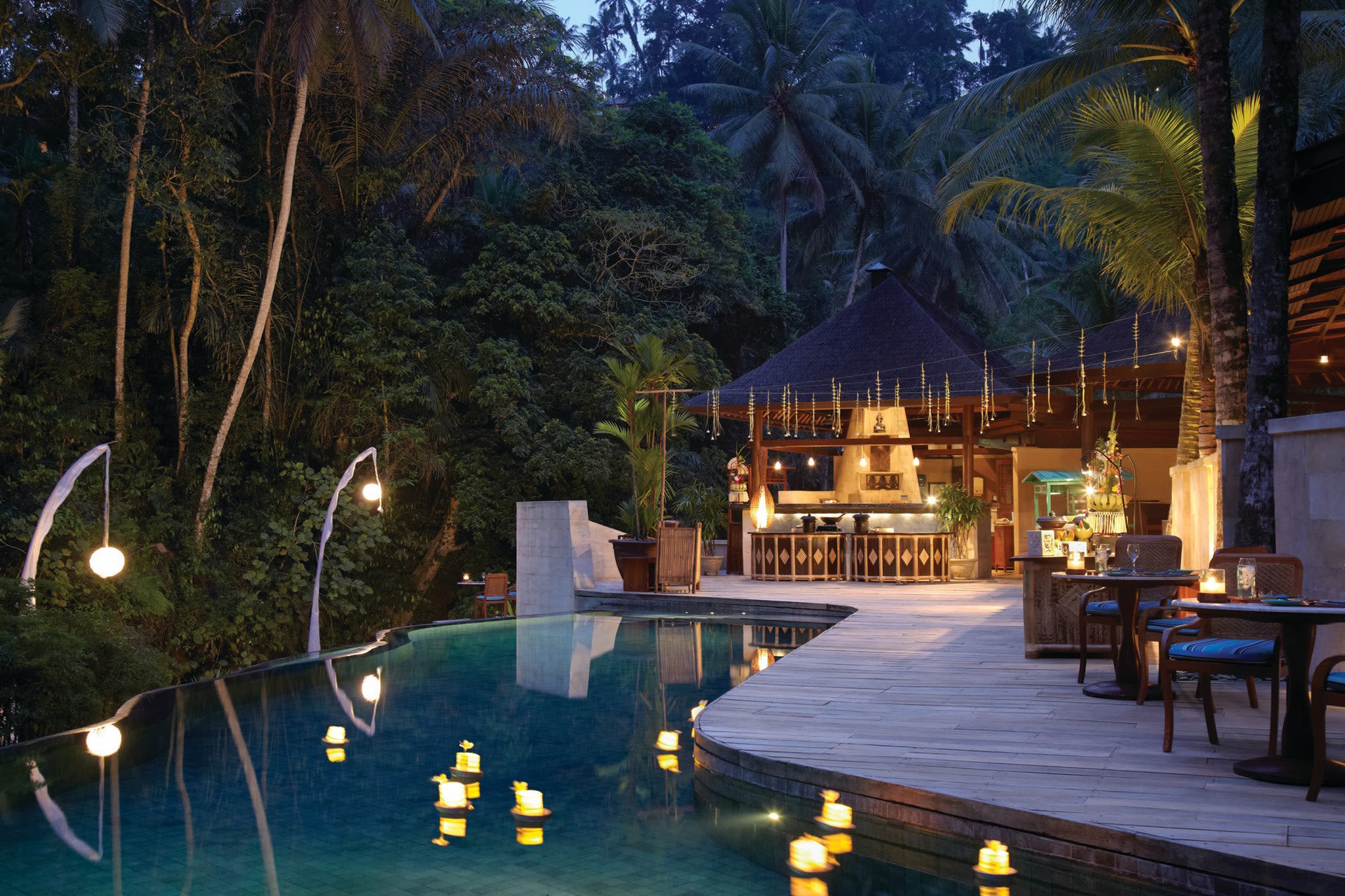 Rising above lush Ayung River Valley, accentuated by rice-bowl shaped pond as the portal to its architecture, ethereal energy awakens and soothes your mind and soul.  Sayan, Bali(圖3)