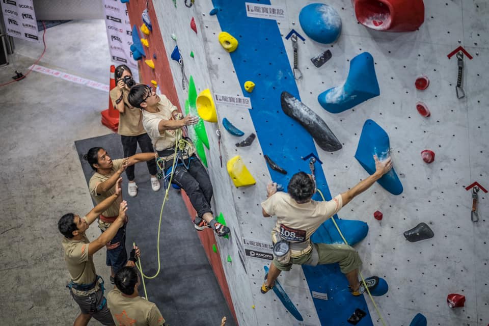 Olympic-size indoor rock climbing facility, adventurous and precious experience for families to share(圖14)