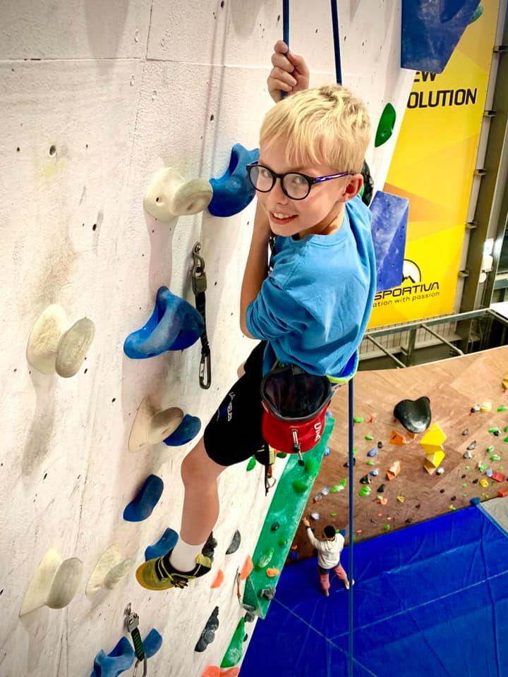 Olympic-size indoor rock climbing facility, adventurous and precious experience for families to share(圖16)