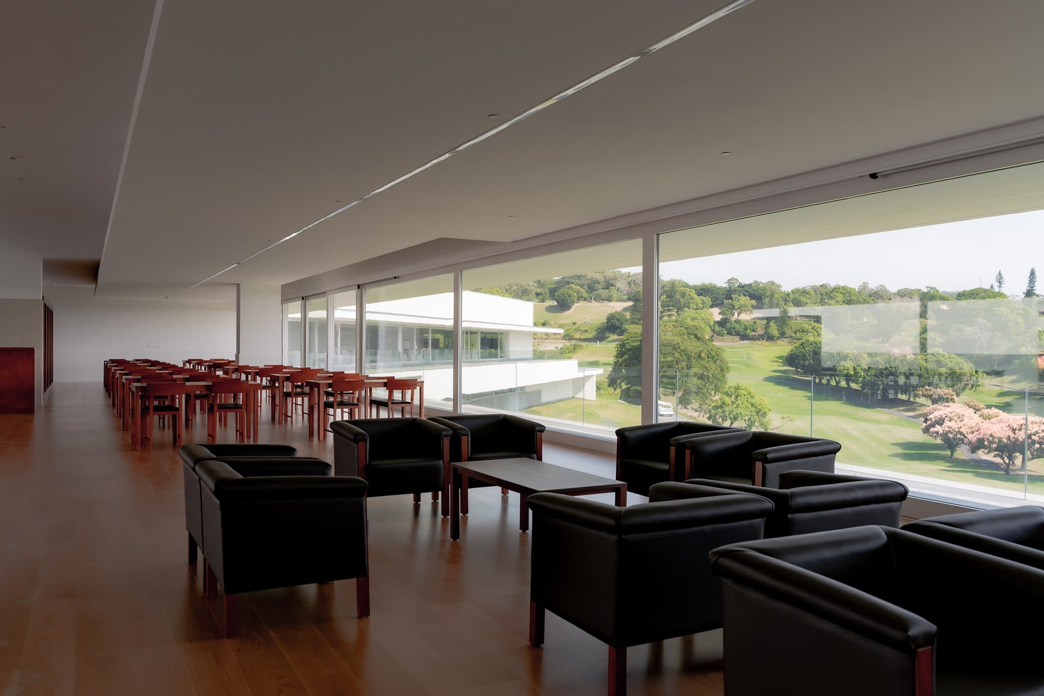 Alvaro Siza and Carlos Castanheira, breakthrough masterpiece showcasing contemporary aesthetics combined with dynamic landscape of VIP golf course(圖15)