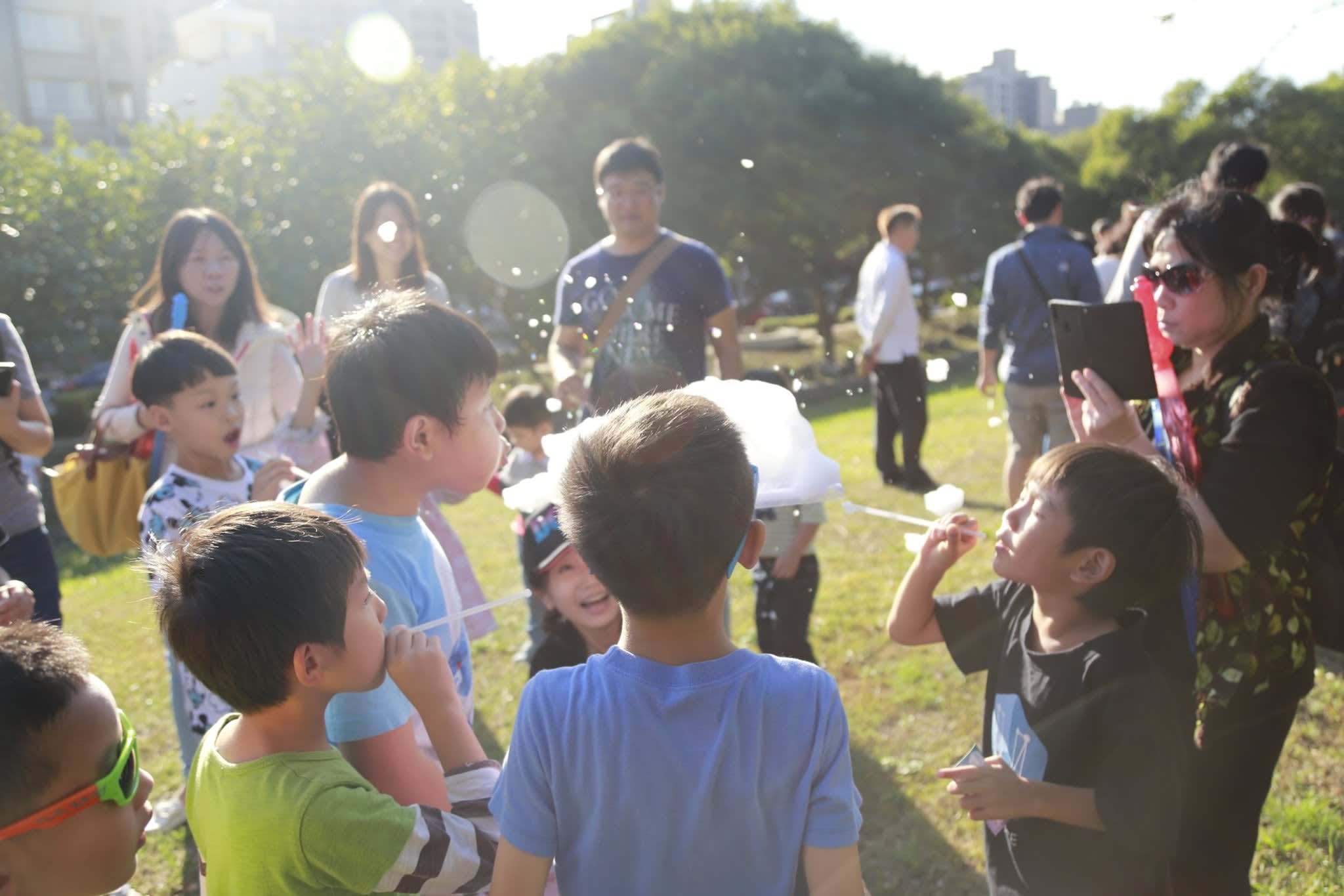 STEAM summer camp, acclimate pre-schoolers into primary school like human exploration into outer space, encouraging courage, adventure, independence and thirst for learning(圖14)