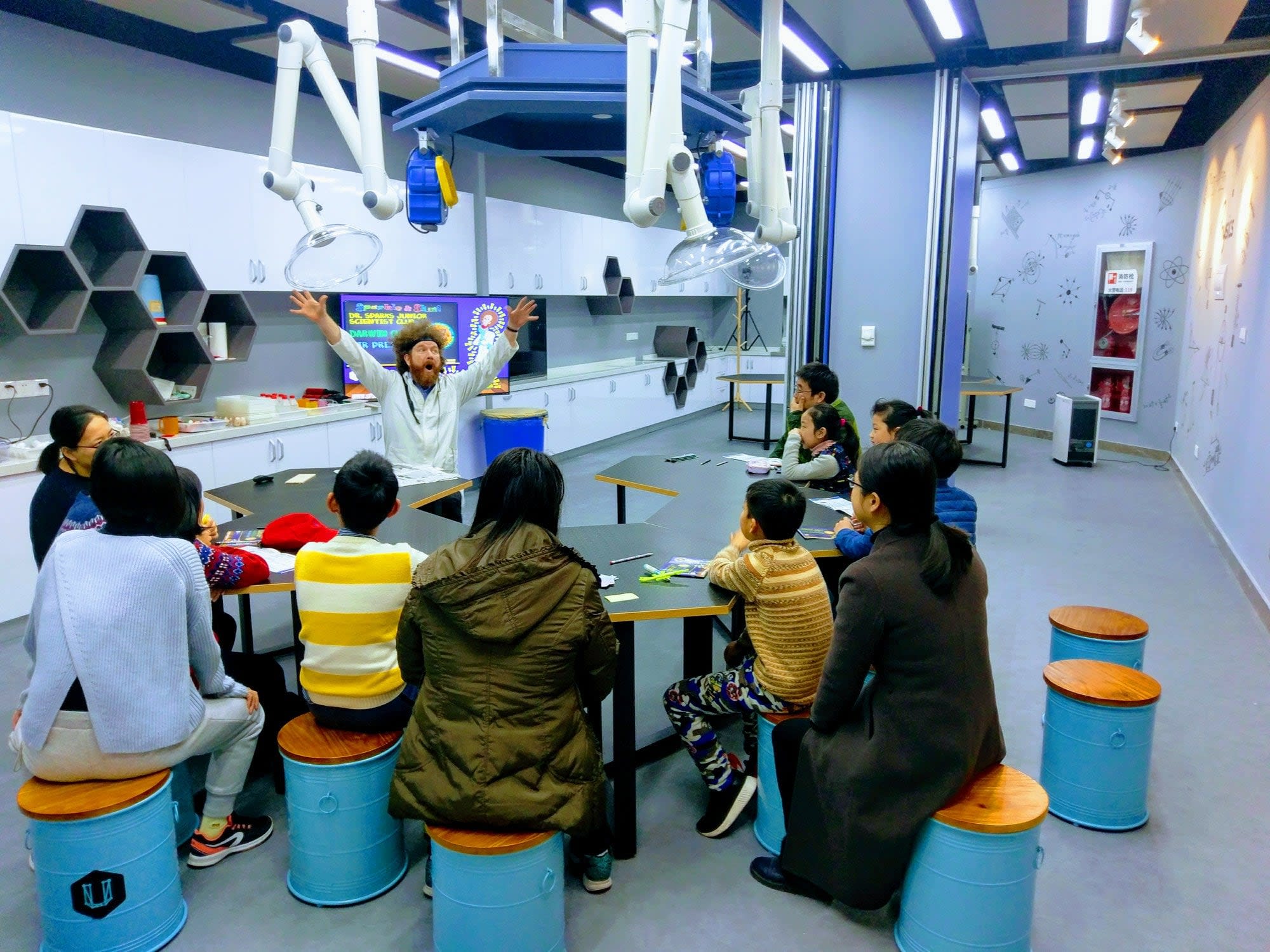 STEAM summer camp, acclimate pre-schoolers into primary school like human exploration into outer space, encouraging courage, adventure, independence and thirst for learning(圖4)