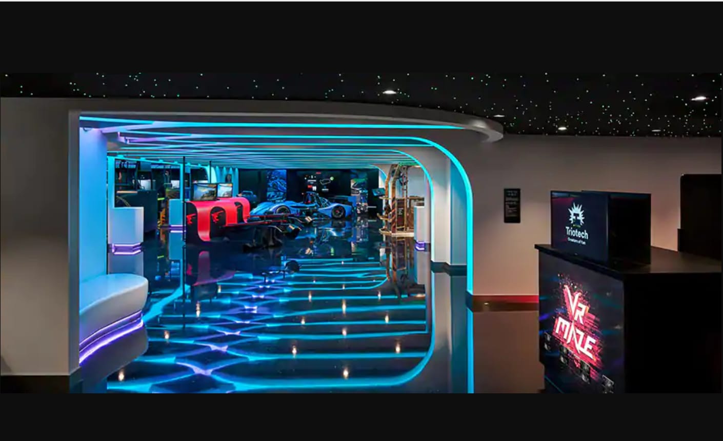 Whip around the largest race track at sea, experience otherworldly virtual reality wonderland, spectacular Tony Award and Broadway hits.  Norwegian Encore Cruise(圖9)