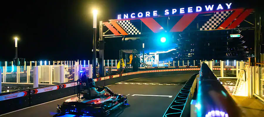 Whip around the largest race track at sea, experience otherworldly virtual reality wonderland, spectacular Tony Award and Broadway hits.  Norwegian Encore Cruise(圖3)