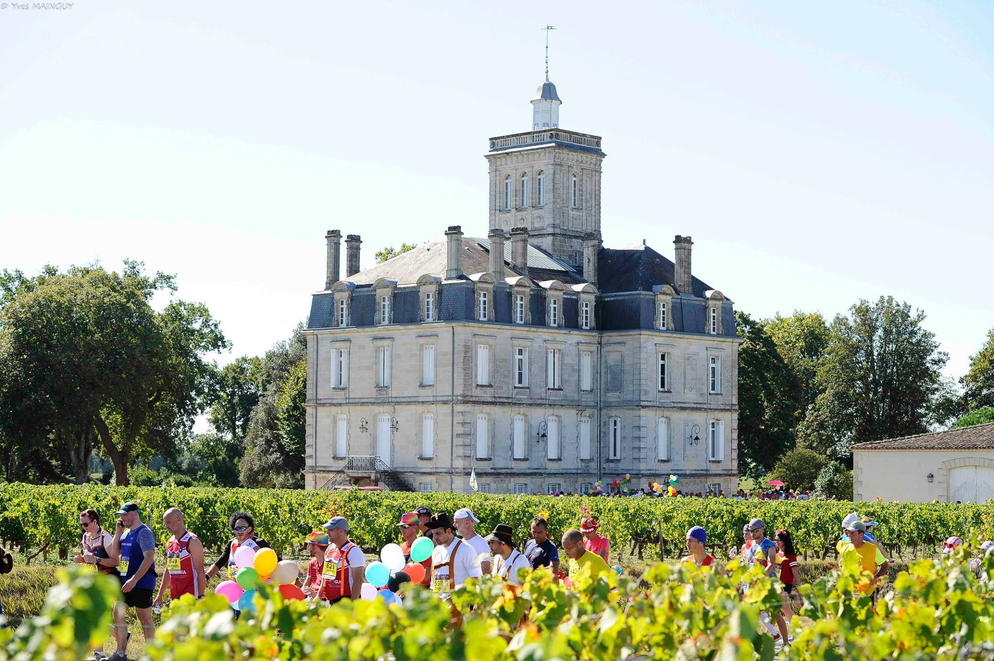 Running the world’s longest drinking race, Marathon du Médoc(圖1)