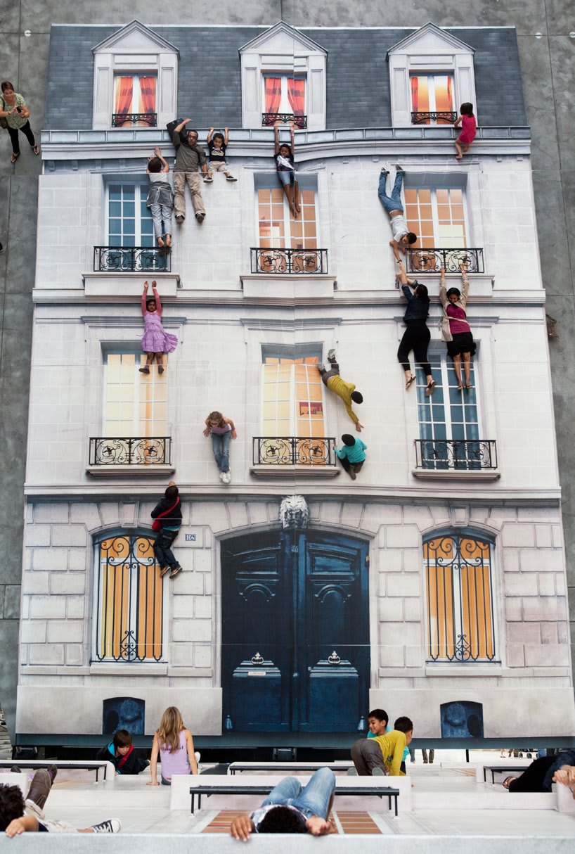 Leandro Erlich is known for c…