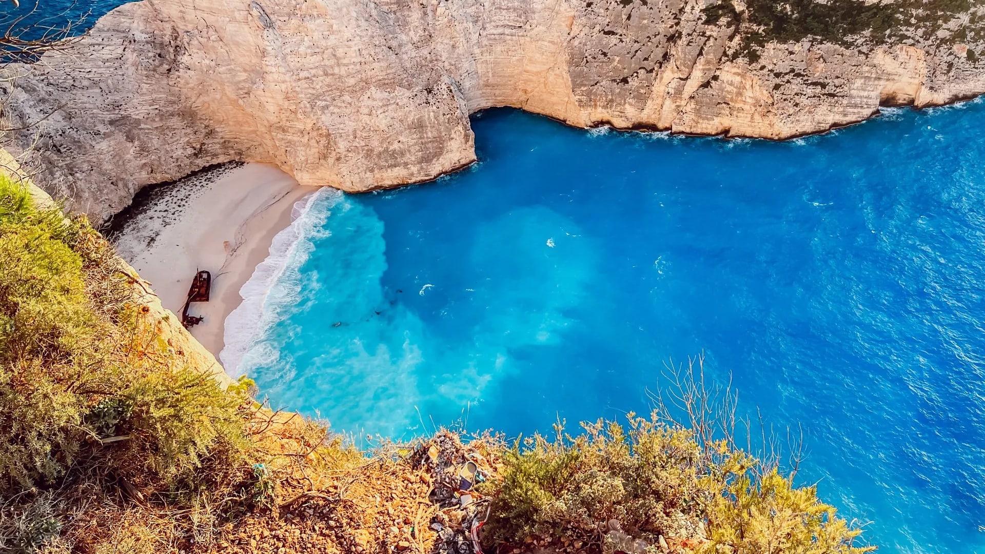 Griechenland, weiße Häuser und blaues Meer auf den Kykladen