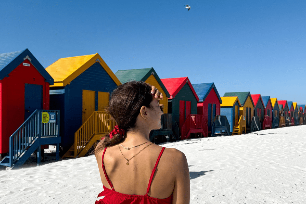 Bunte Strandhäuschen am Muizenberg Beach, Kapstadt
