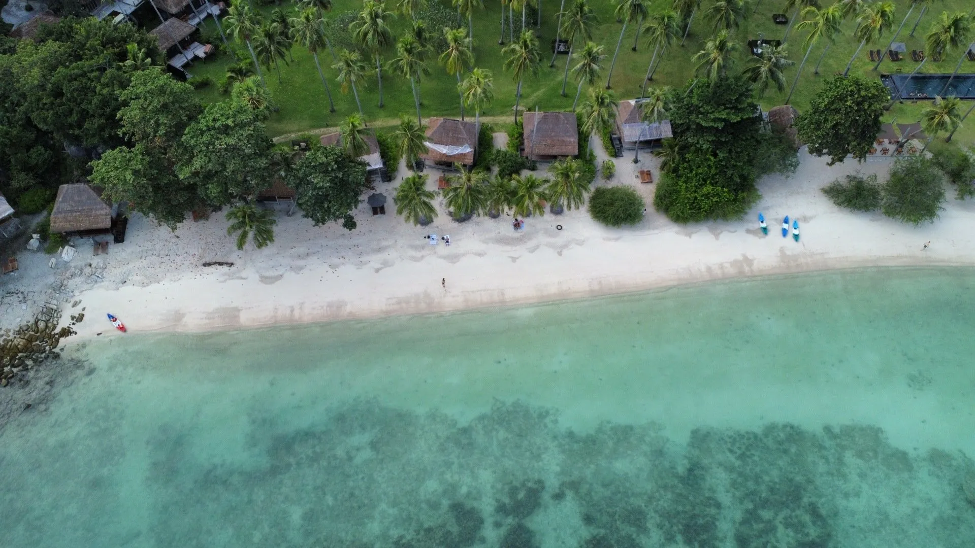 Thailand, Palmen und türkisblaues Meer