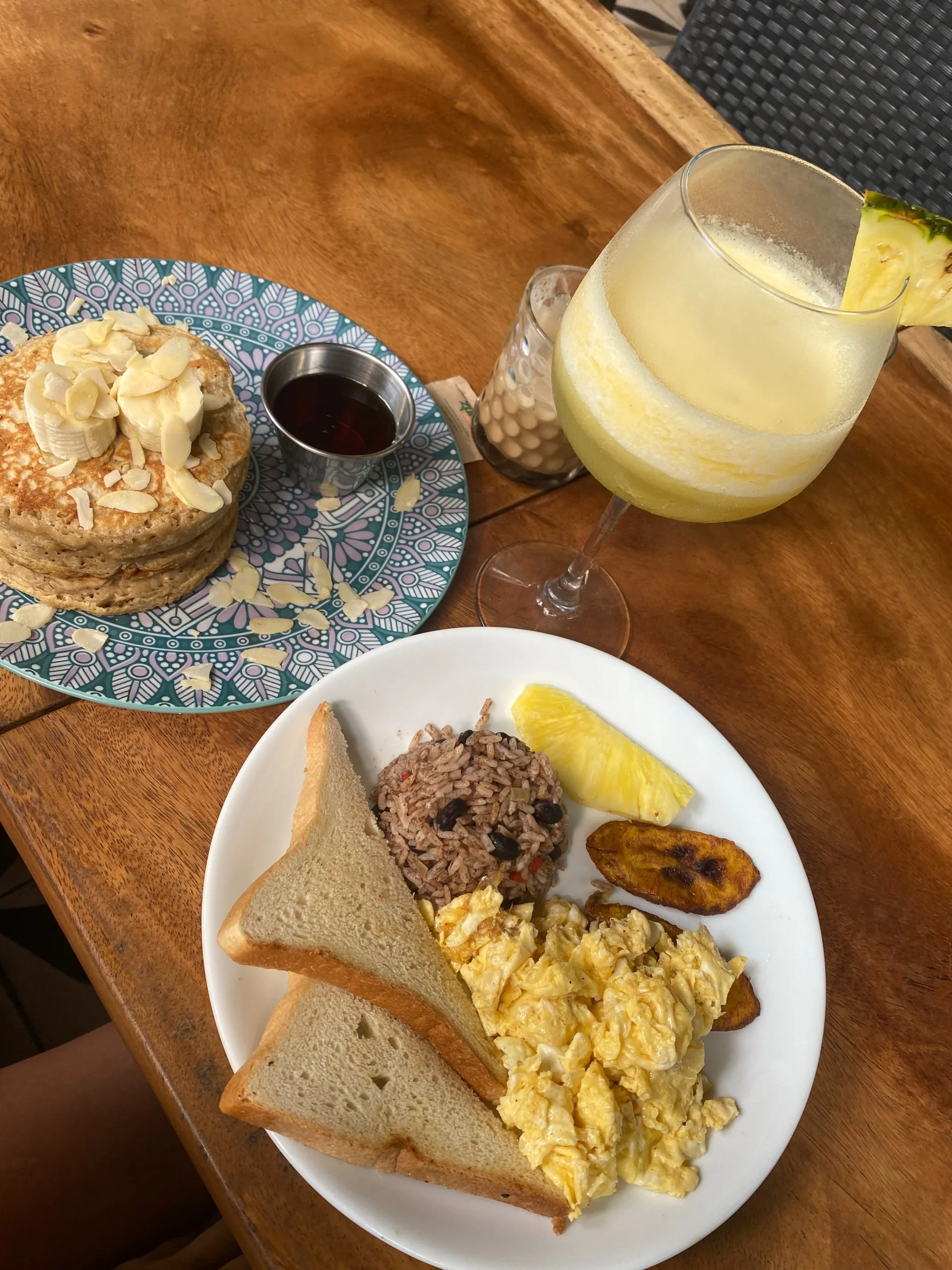 Frühstück im Restaurant des Teva Jungle Hotels