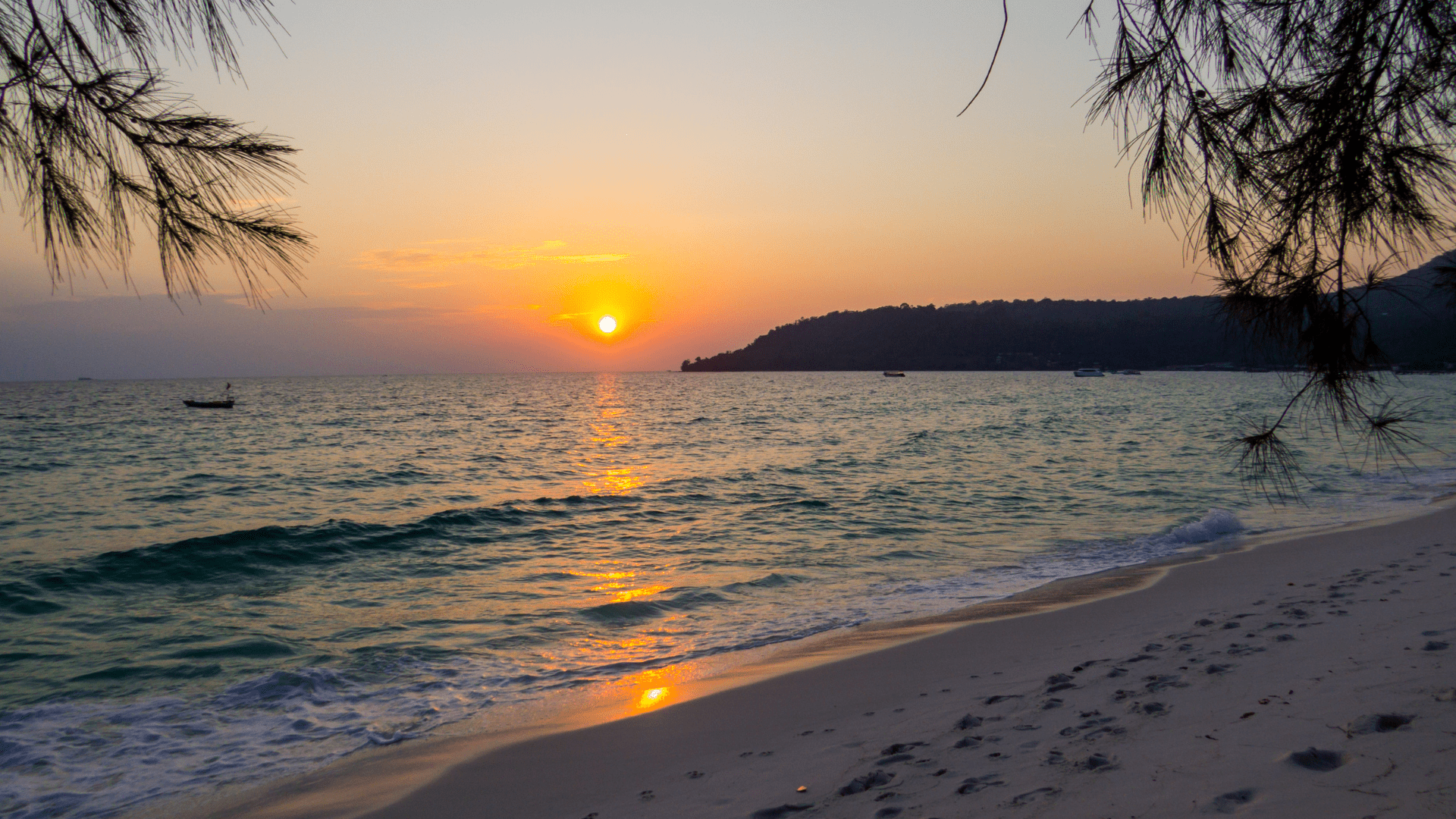 Long Beach, Koh Rong