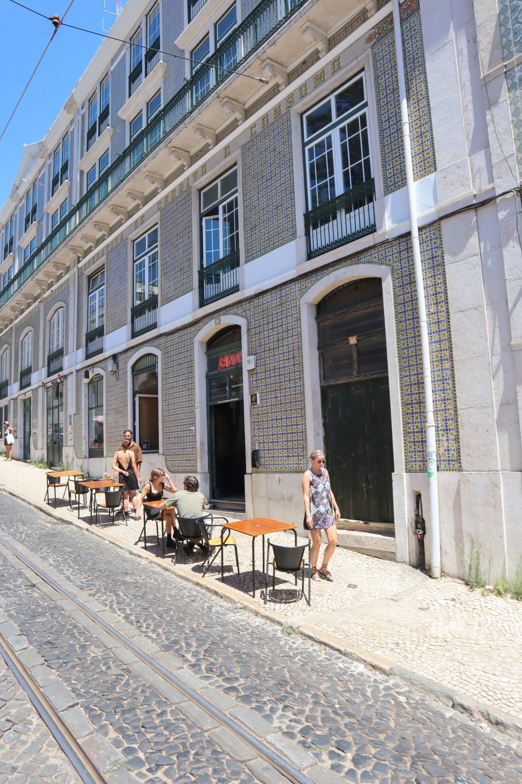 Fahrt mit der Tram 28 durch Lissabon