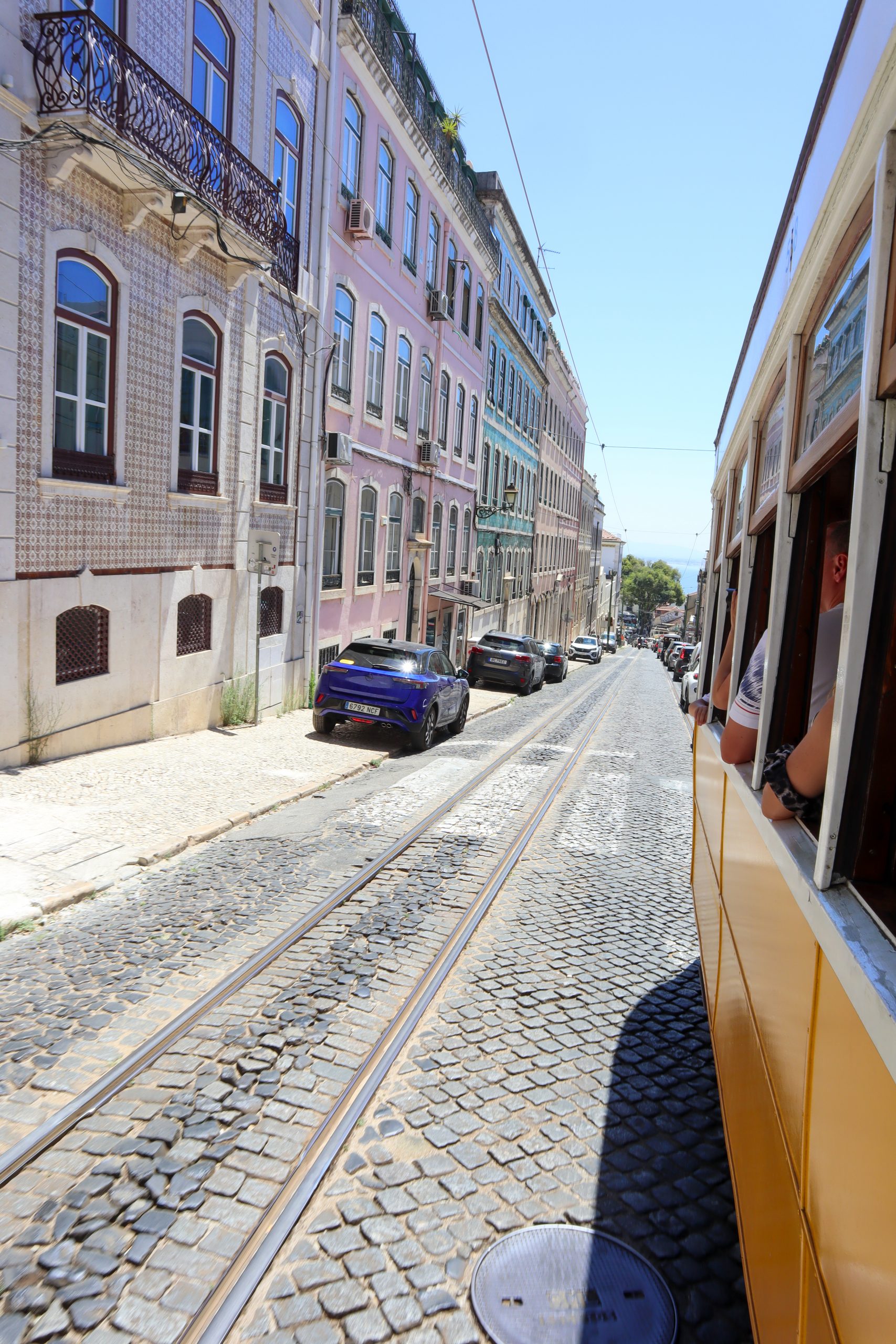 Straßenbahn 28 auf den Schienen, Lissabon