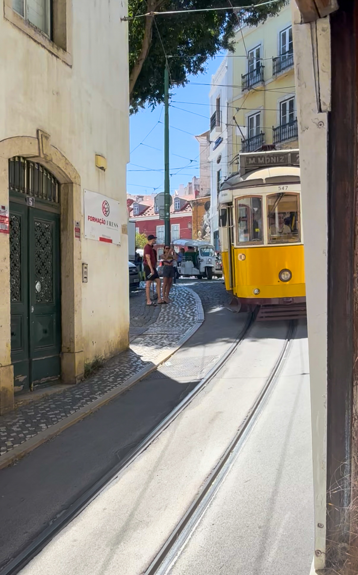 Historische Straßenbahn 28 in Lissabon