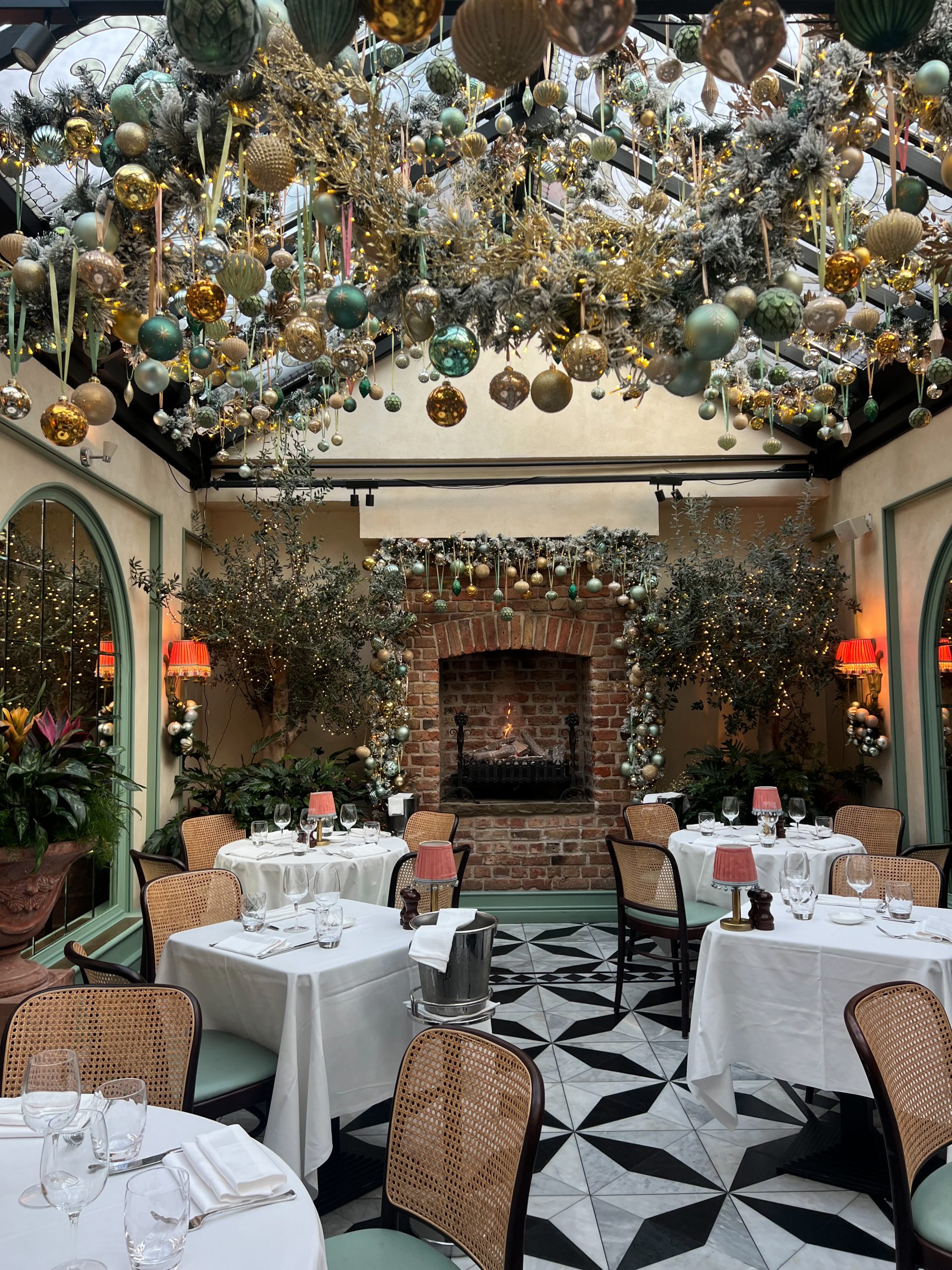 Daphne's, London