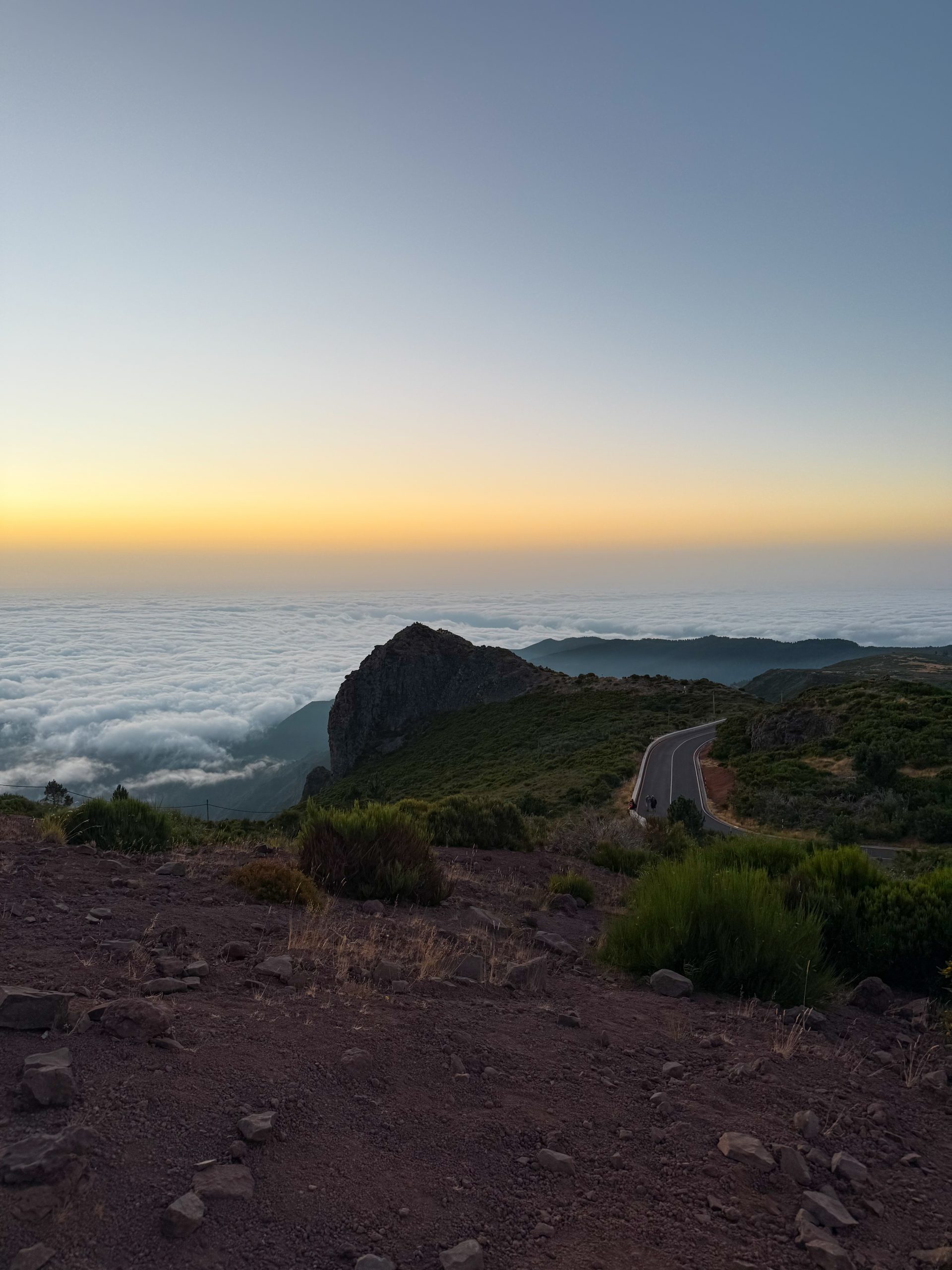 Wanderweg vom Pico do Areeiro zum Pico Ruivo