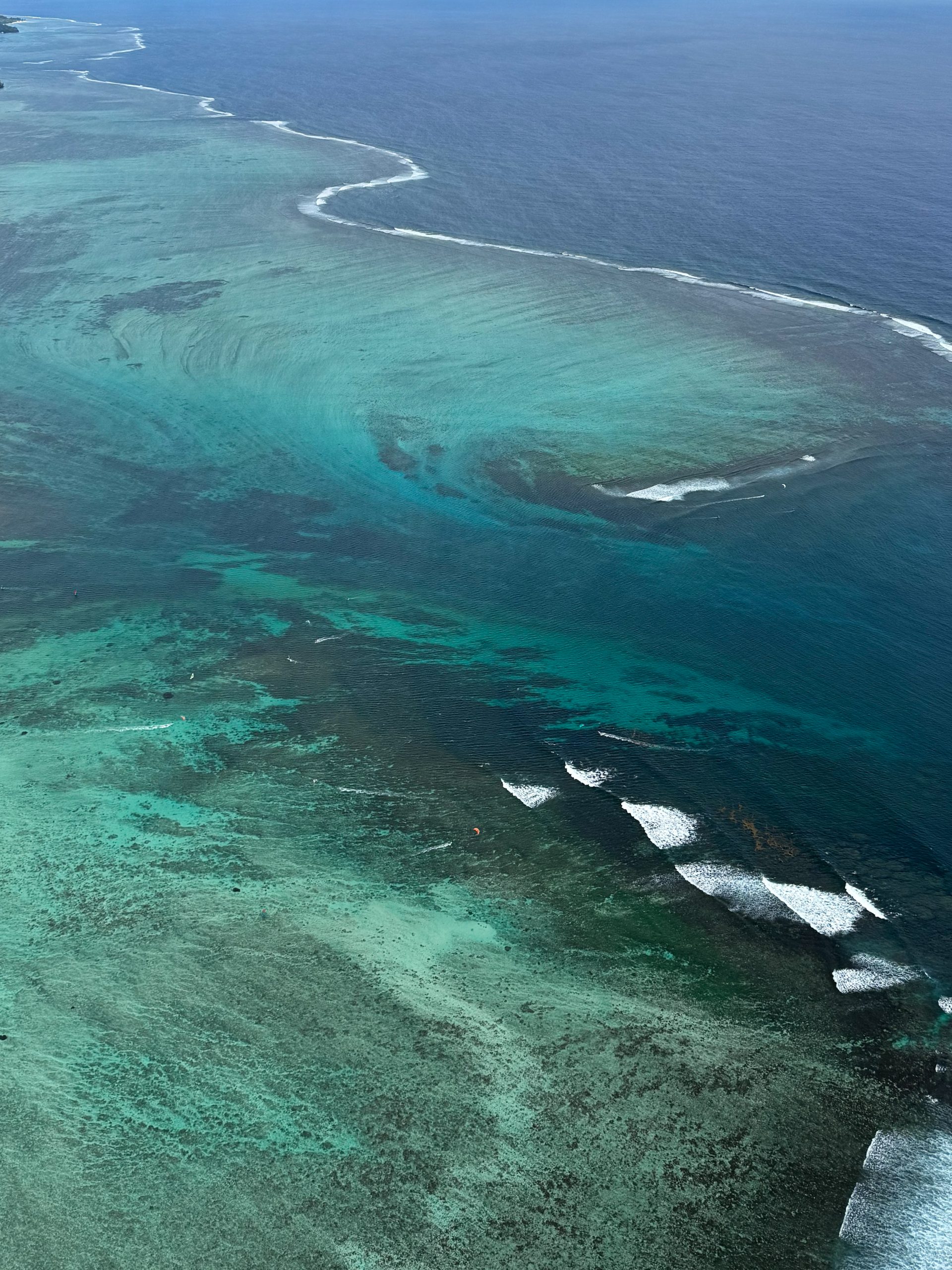 Wasserflugzeug über den Unterwasserwasserfall, Mauritius