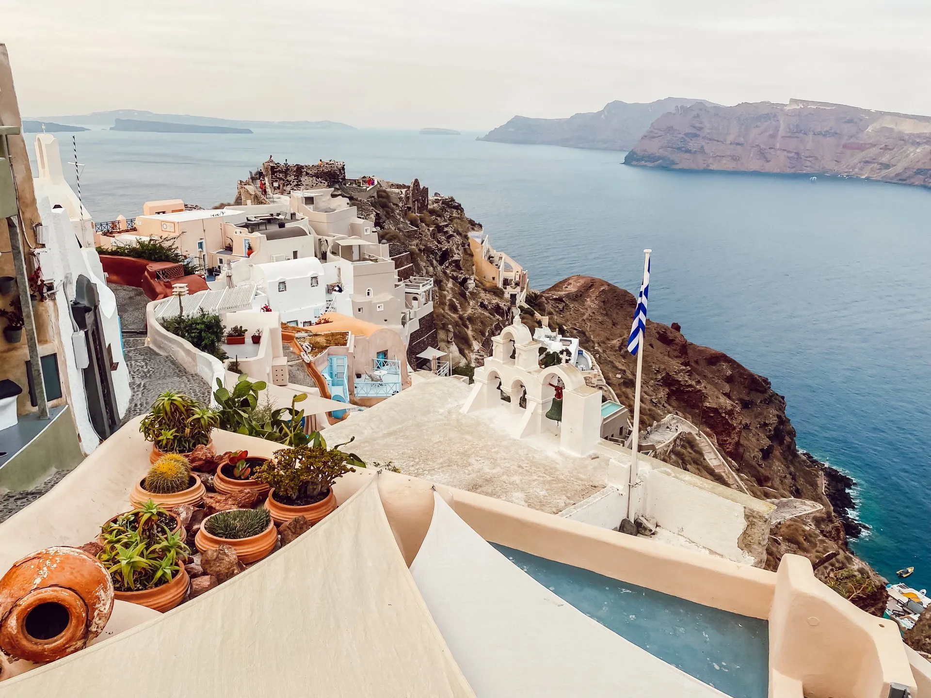 Morgenspaziergang durch Oia, Santorini
