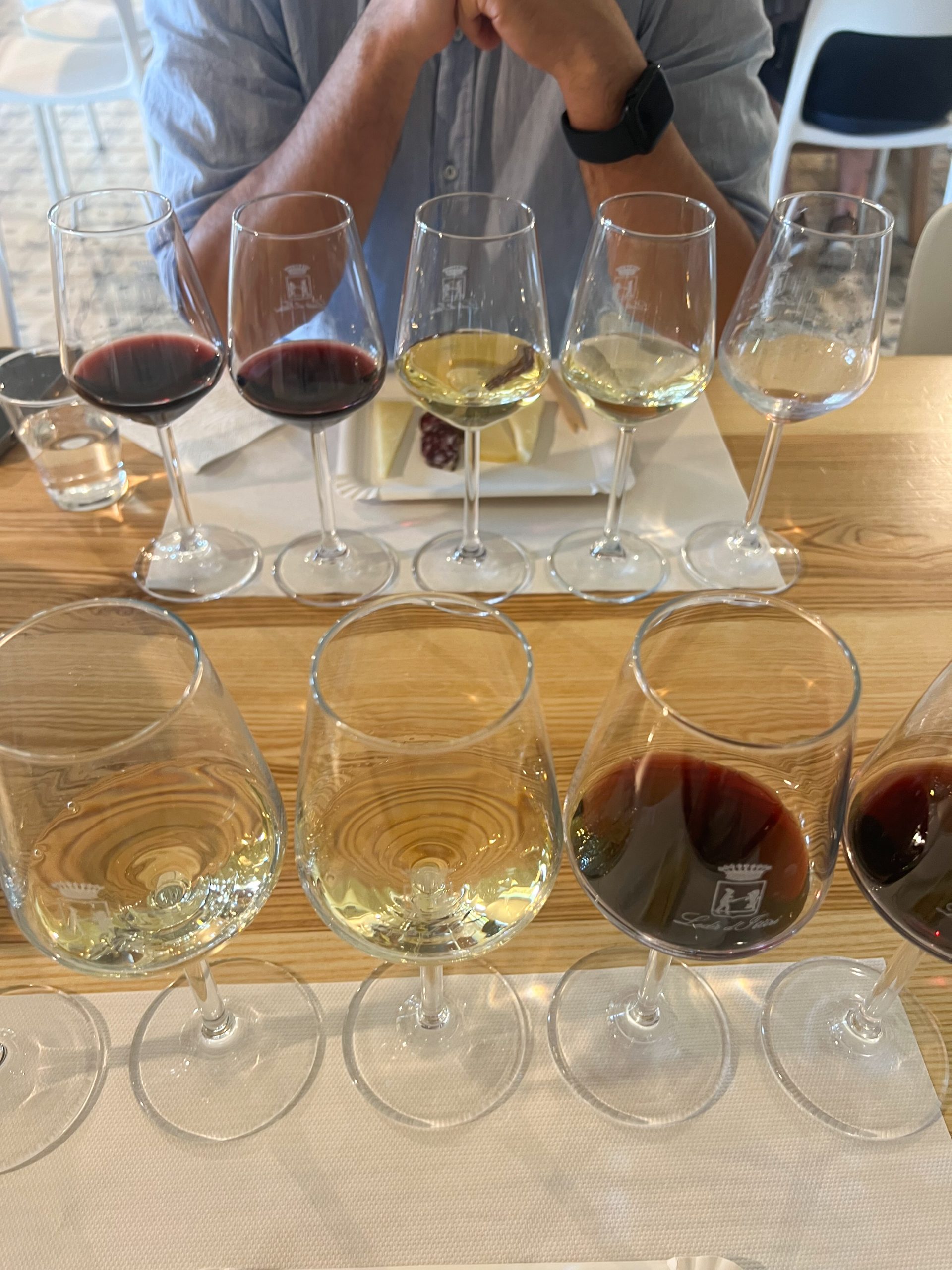 Weinprobe im Wine Resort Ledà d'Ittiri, Sardinien