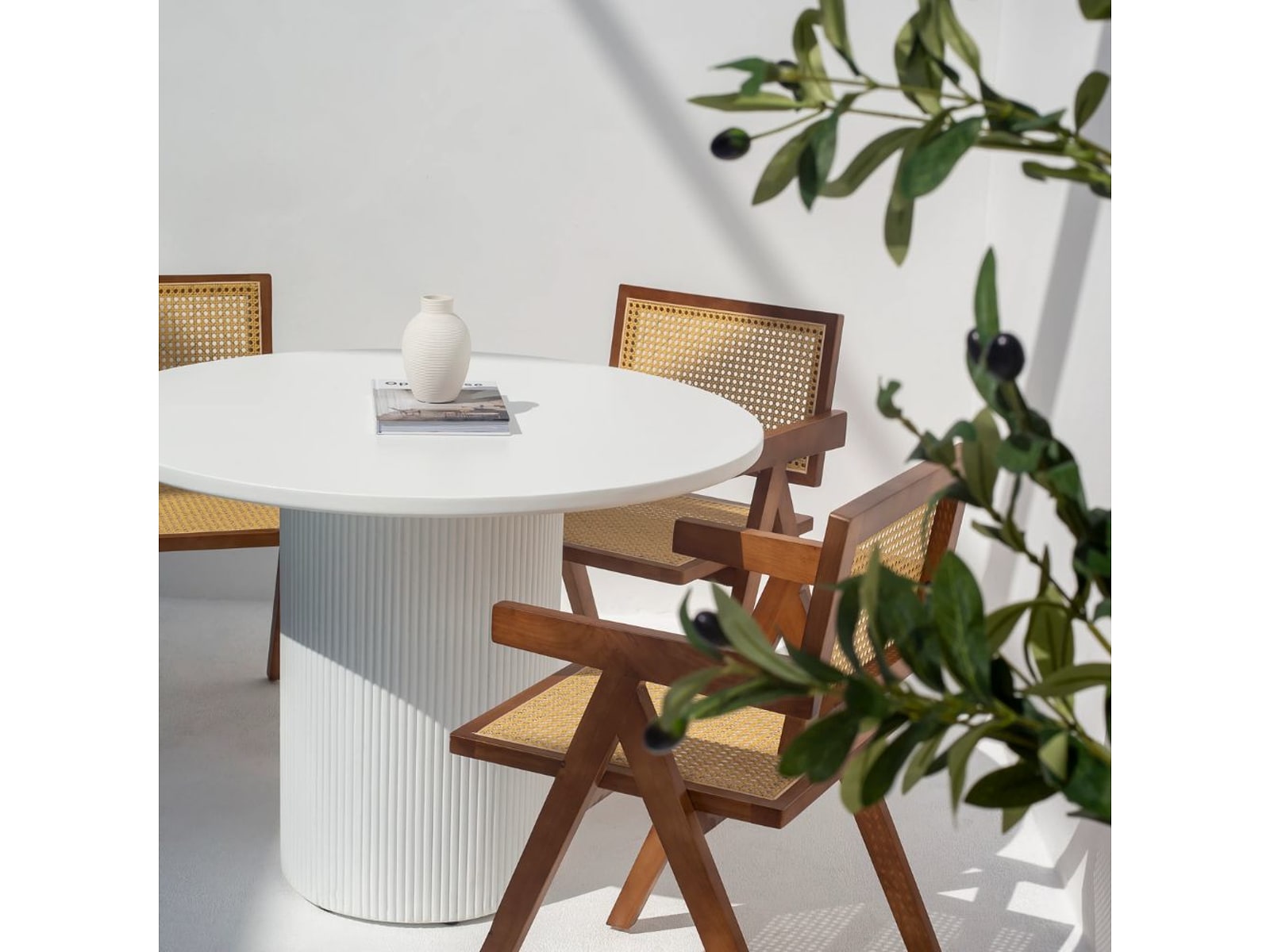 dubai-solid-wood-4-seater-dining-set.jpg