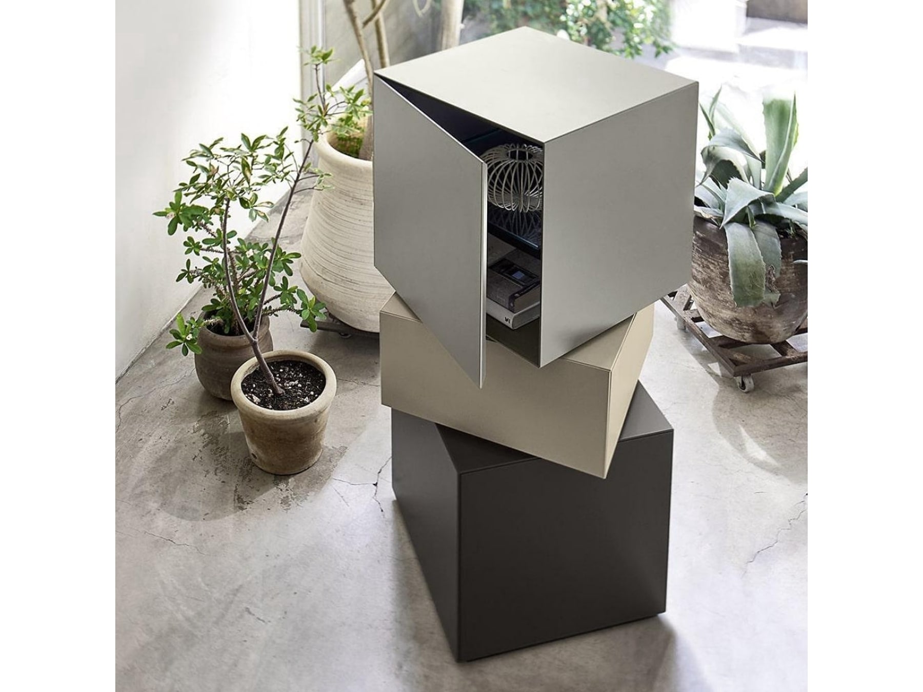 3 Layered Luxury Twisted Open Chest Bookshelf — view 1