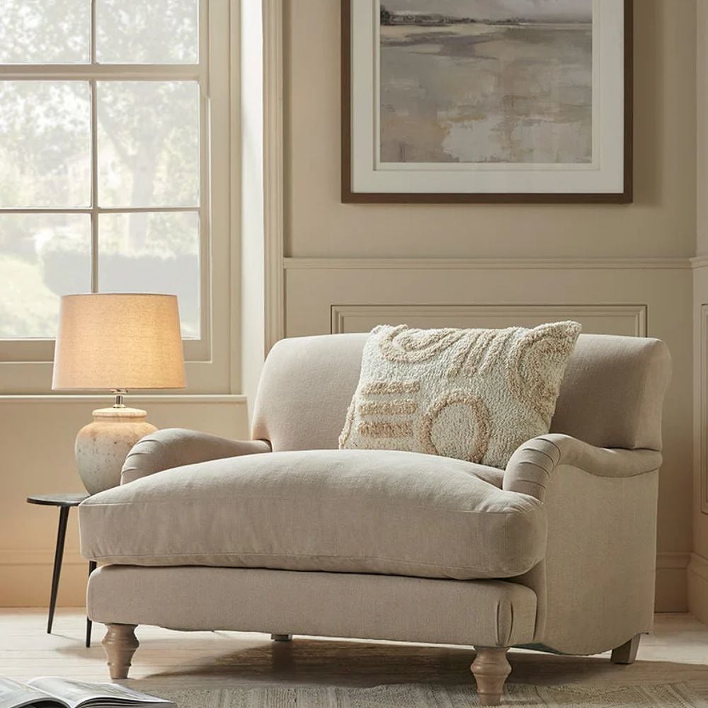 Mumbai Vintage Velvet Single Seater Sofa | Boutique Accent Chair for High-Rise Living — view 1