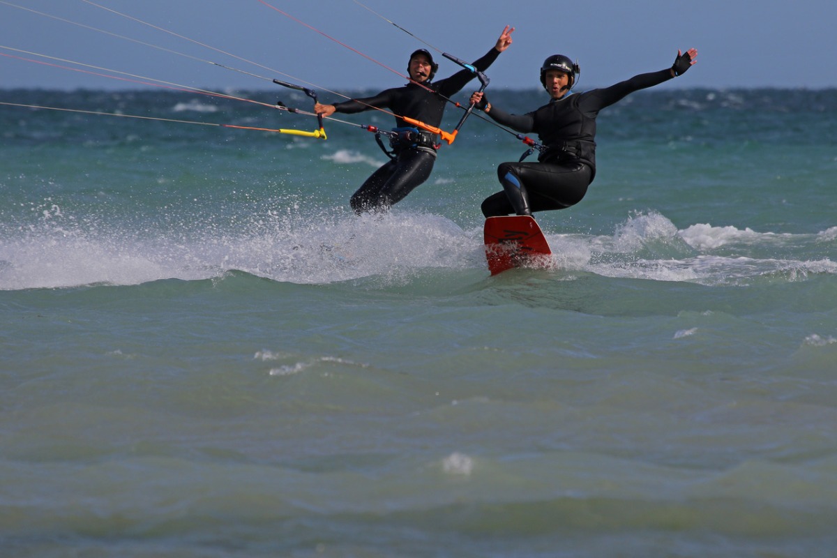 Book with Lewis Crathern Kitesurfing 