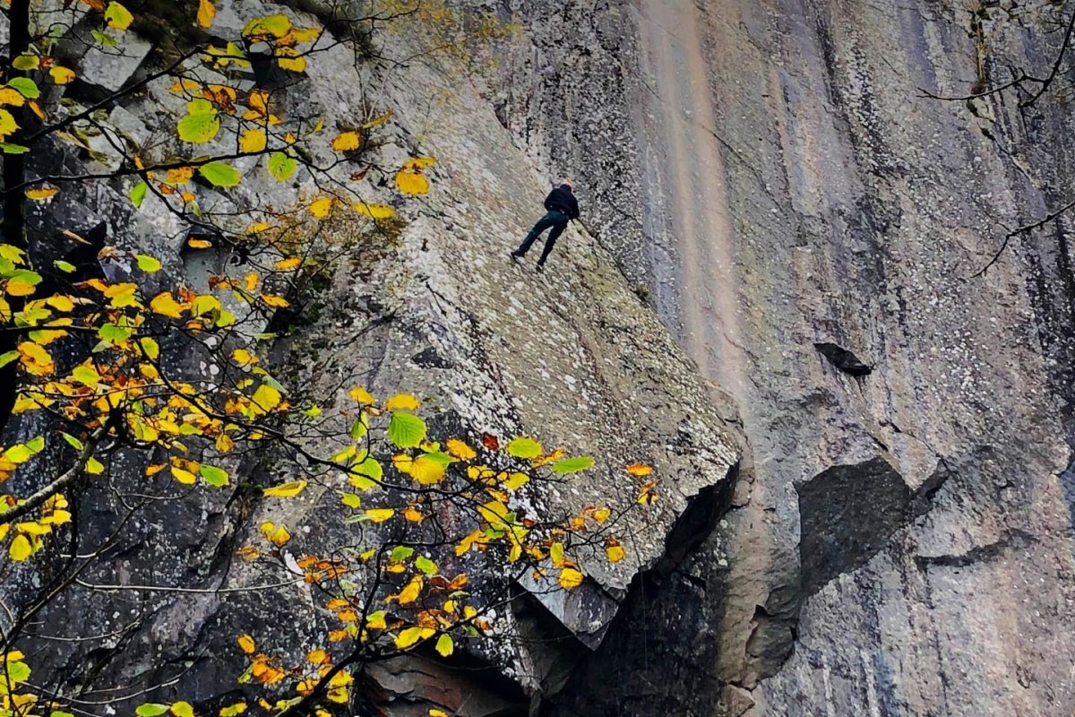 Book now an abseiling session