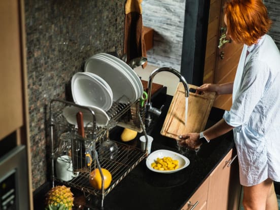 How to properly clean and disinfect your chopping board - National