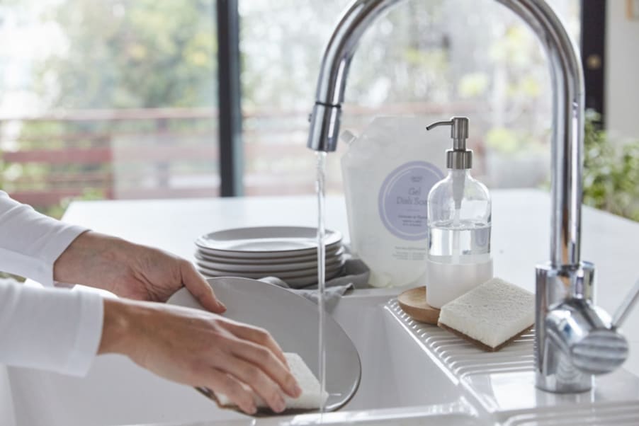 How to Clean a Sink: 7 Eco-Conscious Tips