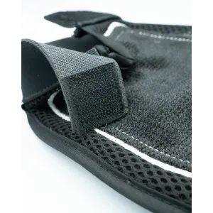 Grooming Mitt for Dogs close up of Velcro strip