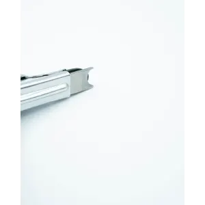 Guillotine Nail Clipper For Dogs and Cats closed with cutter