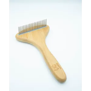 `Bamboo Rake Comb for Dogs side view with metal teeth