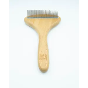 Bamboo Rake Comb for Dogs front view bamboo handle