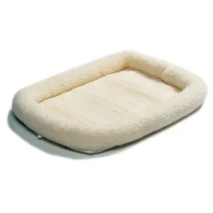 Marltons Faux Sheepskin Mat side view with puffy rim