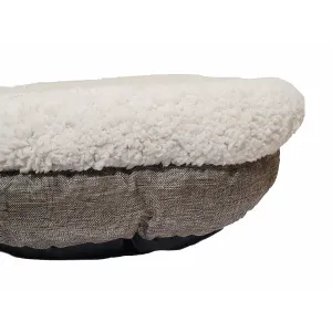 Deep Tweed Teddy Bear Pet Bed close up with anti-slip bottom